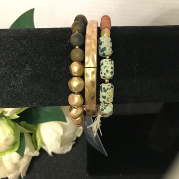 3/$25 NWT Universal Thread 3-Piece Beaded Bracelet Set Perfect Stocking Stuffer - Picture 5 of 7